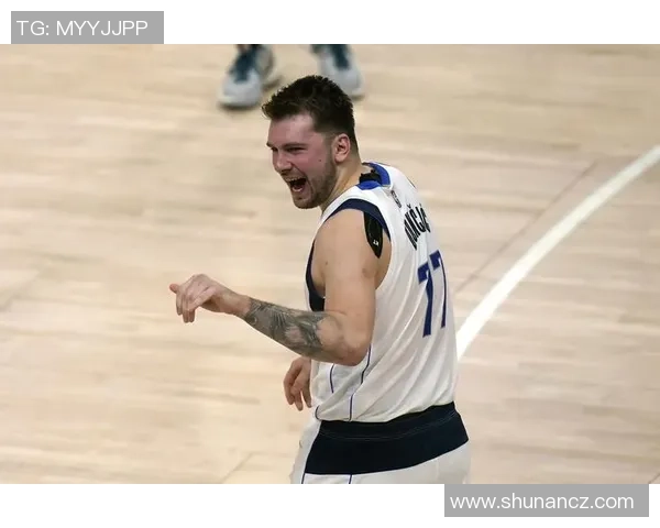 足球世界中的非酋球星有哪些他们如何突破命运的桎梏成为传奇